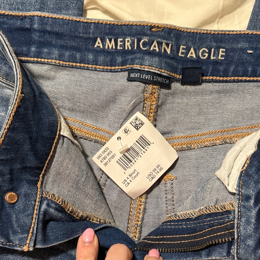 American Eagle Outfitters Women's Distressed Blue Skinny Jeans size 4 short - Picture 2 of 4